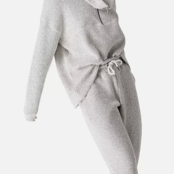 Sweaty Betty | XS | Over Size Look | Pullover | 1/2 Zip | Gray | Knit - Picture 9 of 9